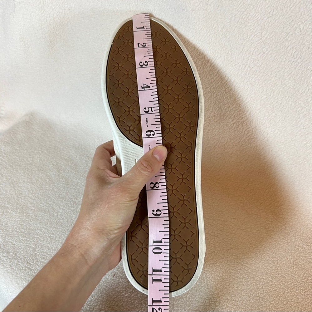 UGG White and Tan Flats - Picture 16 of 16